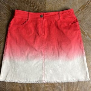 W BY WORTH Red White Tie Dye Frayed Raw Hem Skirt 4
